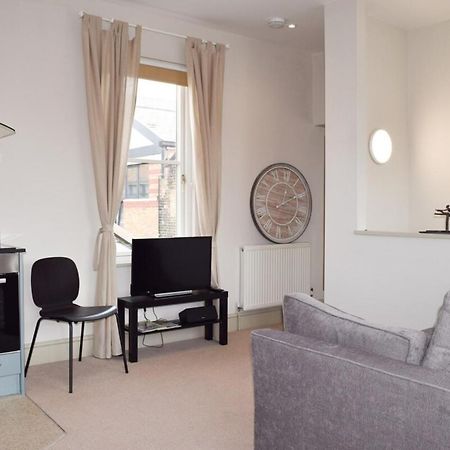 Stylish Light-Filled 1 Bedroom Flat In Hammersmith Londres Exterior foto